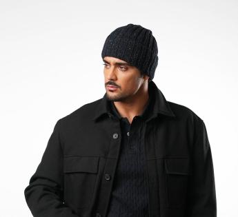 bonnet Pipolaki Pavel